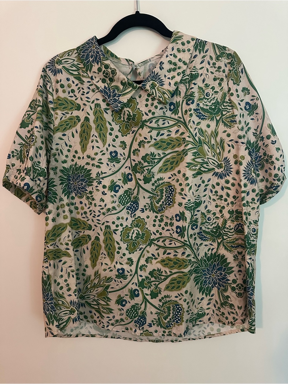 Floral Print Short-Sleeve Blouse in Green